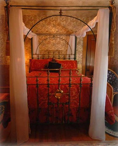 The Lion And The Rose Bed & Breakfast Whitefield Dış mekan fotoğraf